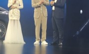 被沈腾问“为何先有车后有车标” 余承东笑答：这个问题挺尴尬 刚批准生效!