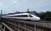 上高铁就想睡觉是因缺氧引热议 12306客服回应！