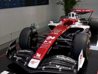 首届小米员工车展开展：F1赛车、AE86等亮相！