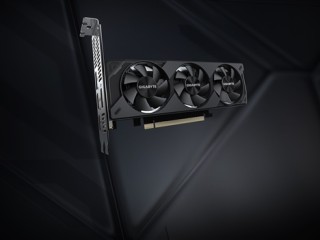 技嘉推出半高刀卡RTX 5050：居然用上了三风扇！
