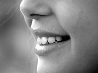 女子鼻塞水肿流脓涕2年 竟是因为鼻结石堵满鼻腔!