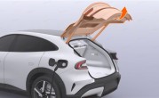 YU7用家充桩充电 充电枪被锁住怎么办 小米汽车：可用应急解锁拉线！