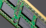 价格反超DDR5！三星、美光陆续停产DDR4遭追价抢货！