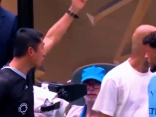 激烈交涉！马宁怒吼瓜迪奥拉 挥手示意给我回去！