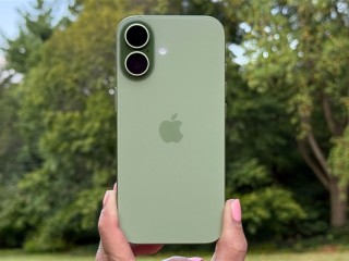 iPhone 17没涨价的原因揭开：苹果控制住了屏幕成本！